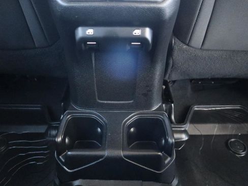 Used 2018 Jeep Wrangler Unlimited Sport S AWD/4WD image 38