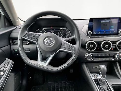 Used 2023 Nissan Sentra SV image 8