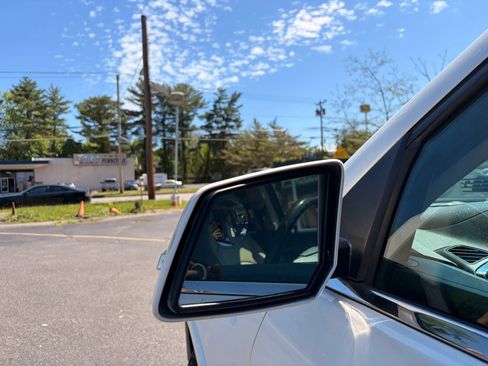 Used 2012 GMC Acadia Denali AWD/4WD image 24