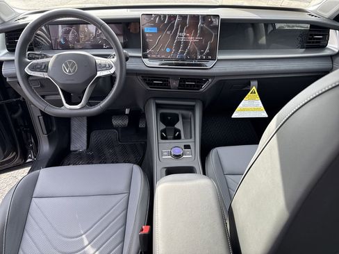 New 2026 Volkswagen Tiguan SE image 26