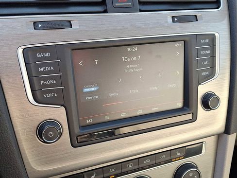 Used 2016 Volkswagen Golf SE w/ Lighting Package image 14