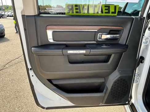 Used 2018 RAM 1500 Laramie w/ Convenience Group AWD/4WD image 13