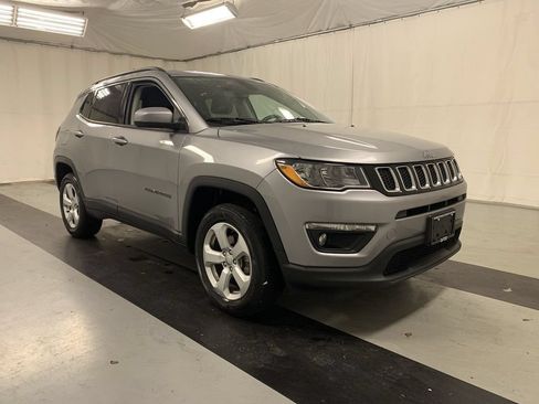 Used 2020 Jeep Compass Latitude w/ Cold Weather Group AWD/4WD image 6