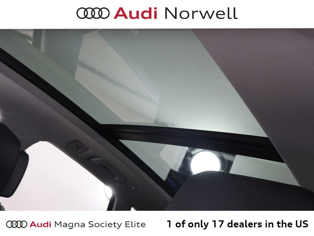 Used 2020 Audi Q5 2.0T Premium w/ Convenience Package AWD/4WD image 11