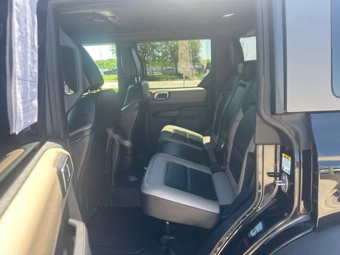 Used 2024 Ford Bronco Wildtrak AWD/4WD image 16