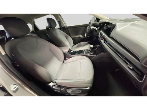 Used 2025 Kia K4 image 16