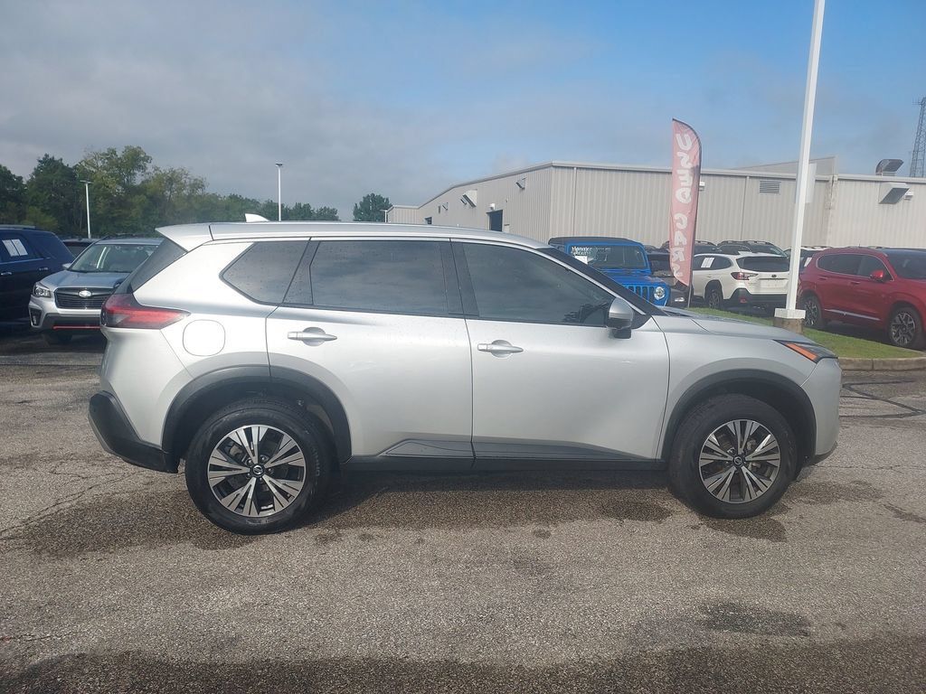 Used 2021 Nissan Rogue SV AWD/4WD image 8