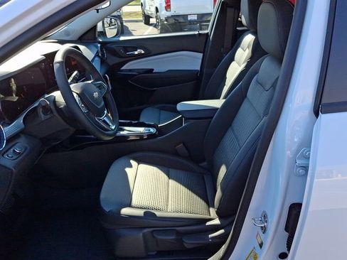 New 2026 Chevrolet Trax LT w/ Driver Confidence Package image 10