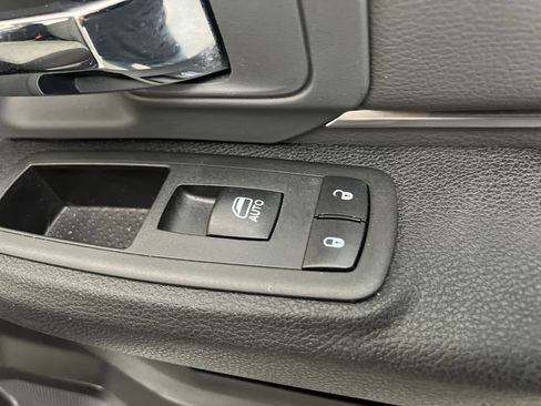 Used 2024 RAM 1500 Classic SLT image 25