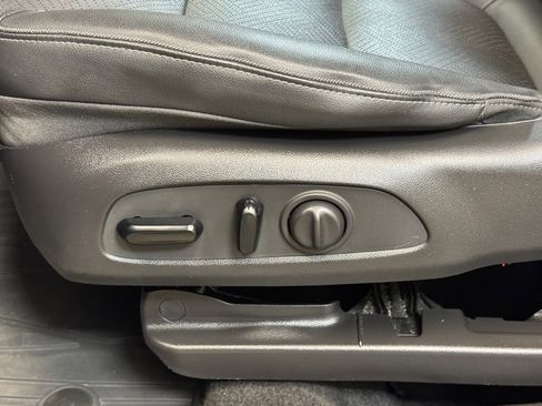 Used 2023 Buick Encore GX Essence w/ Advanced Technology Package image 12