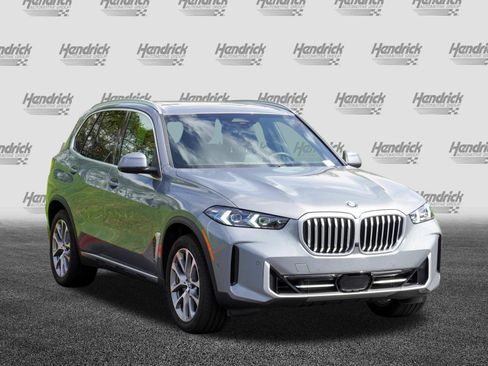 Used 2026 BMW X5 xDrive40i AWD/4WD image 2