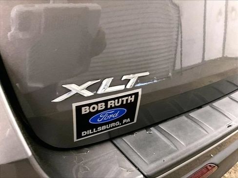 Used 2021 Ford Explorer XLT w/ Equipment Group 202A AWD/4WD image 13