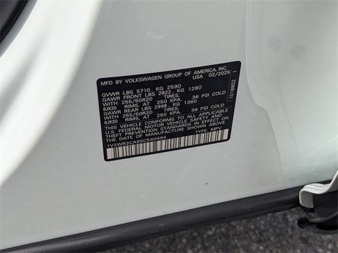 Used 2025 Volkswagen Atlas SE w/ Black Wheel Package image 10