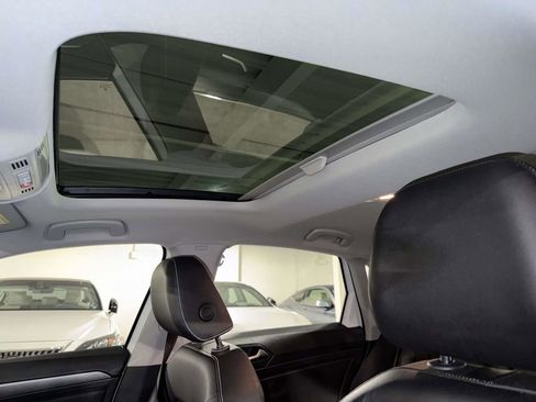 Used 2024 Volkswagen Jetta SE w/ Panoramic Sunroof Package FWD image 40