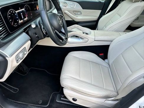 Used 2025 Mercedes-Benz GLS 450 GLS 450 image 6