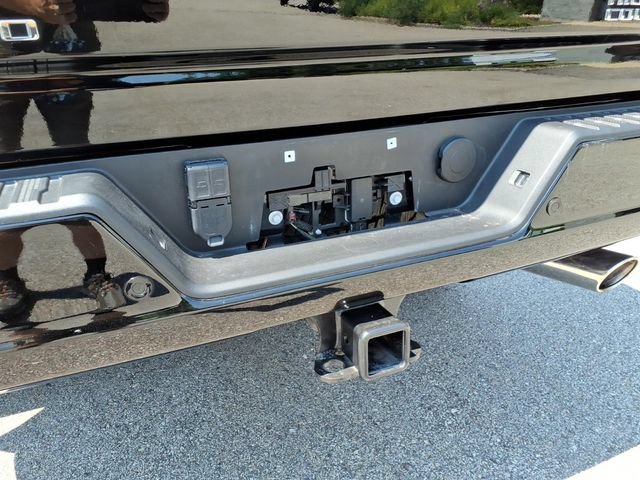Used 2024 Chevrolet Silverado 2500 High Country w/ Technology Package AWD/4WD image 11