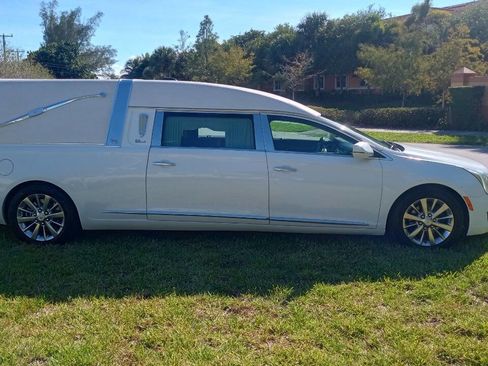 Used 2015 Cadillac XTS Hearse image 5