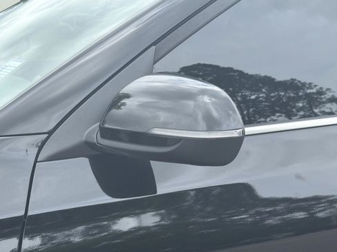 Used 2024 Kia Seltos S FWD image 25