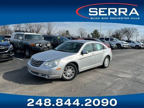 Used 2009 Chrysler Sebring Touring FWD image 1