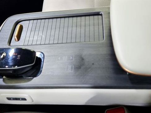 Certified 2024 Nissan Ariya AWD image 15