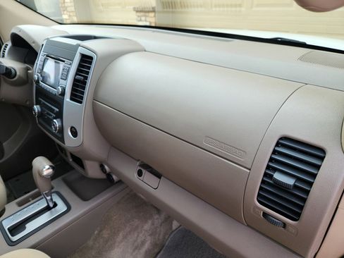 Used 2017 Nissan Frontier SV image 25