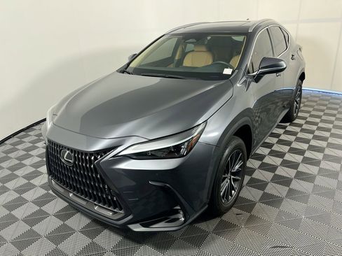 Used 2024 Lexus NX 250 FWD w/ Towing Package (2000 Lbs) image 4