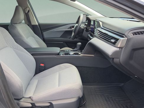 Used 2025 Toyota Camry LE w/ Convenience Package FWD image 15