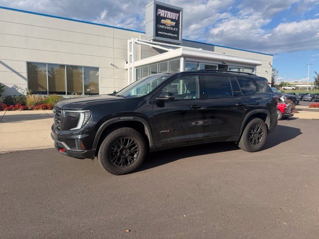 Used 2026 GMC Acadia AT4 w/ Luxury Package AWD/4WD image 2