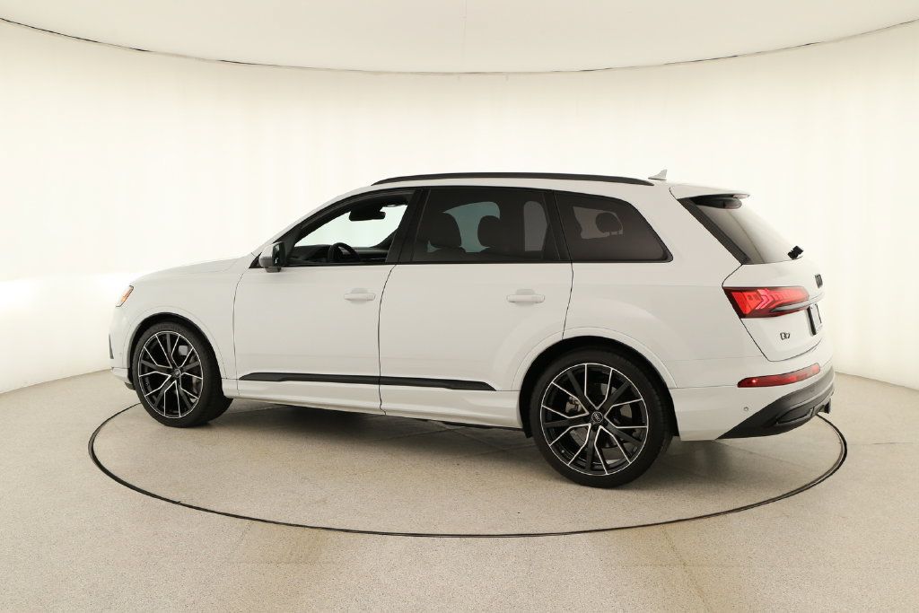Used 2023 Audi Q7 3.0T Prestige w/ Prestige Package AWD/4WD image 3