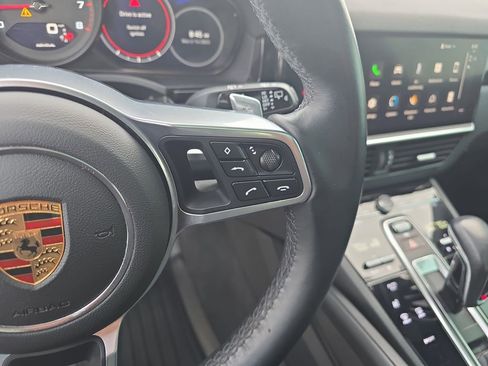 Used 2023 Porsche Cayenne Platinum Edition AWD/4WD image 21