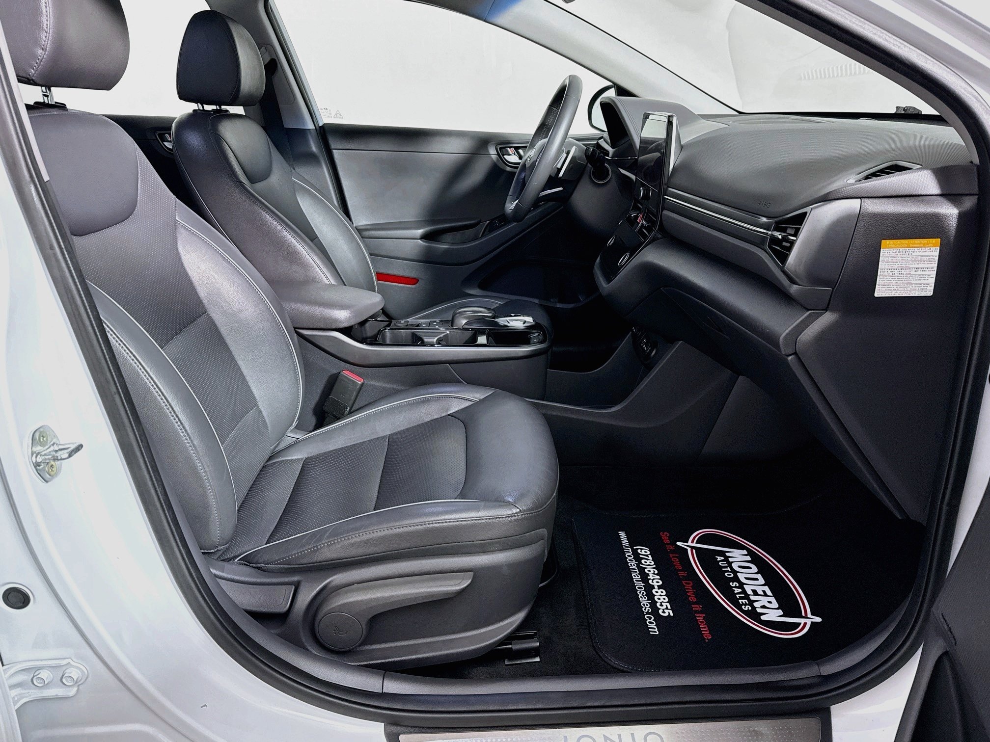 Used 2021 Hyundai Ioniq Limited FWD image 35