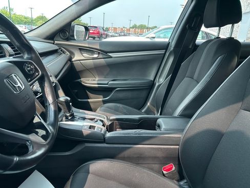 Used 2019 Honda Civic Sport image 28