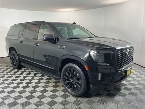Used 2021 GMC Yukon XL Denali AWD/4WD image 3