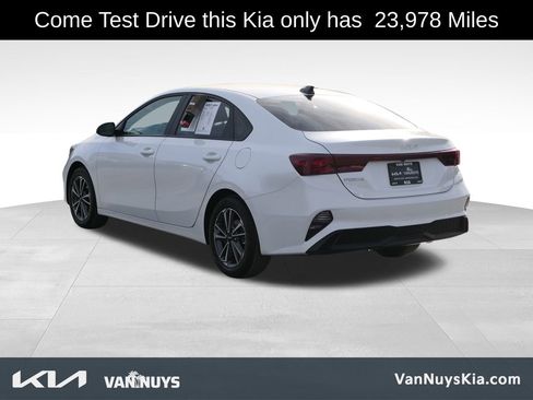 Used 2023 Kia Forte LXS w/ LXS Technology Package image 6