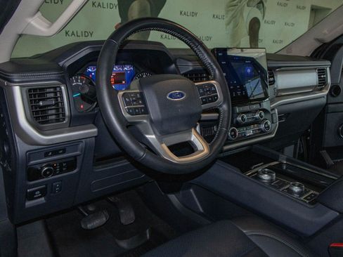 Used 2024 Ford Expedition XLT AWD/4WD image 6