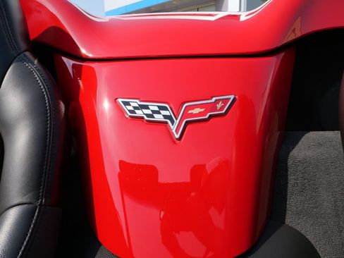 Used 2007 Chevrolet Corvette Convertible w/ Performance Package RWD image 26