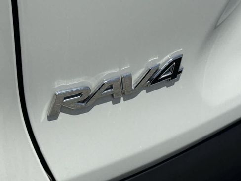 Used 2025 Toyota RAV4 XLE Premium AWD/4WD image 10
