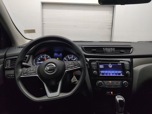 Used 2019 Nissan Rogue Sport S image 22