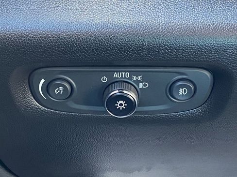 Used 2020 Chevrolet Traverse Premier image 29