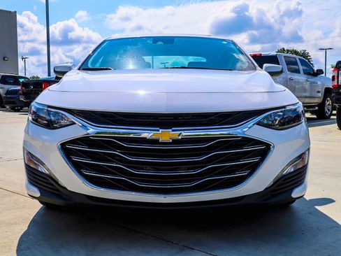 Used 2024 Chevrolet Malibu LT FWD image 3