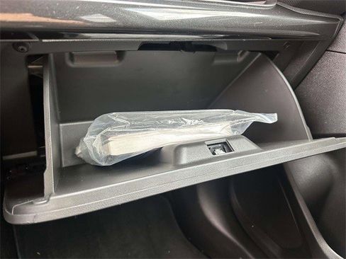 Certified 2022 Chevrolet TrailBlazer LT w/ Convenience Package image 25