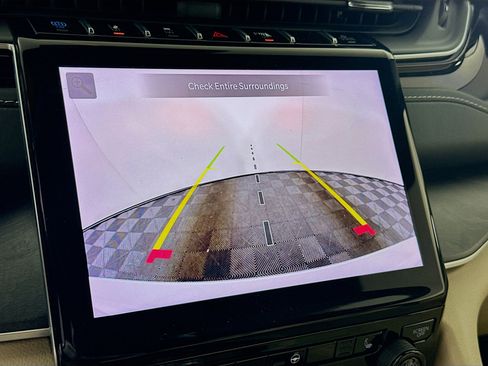 Used 2022 Jeep Grand Cherokee Limited 4xe image 22