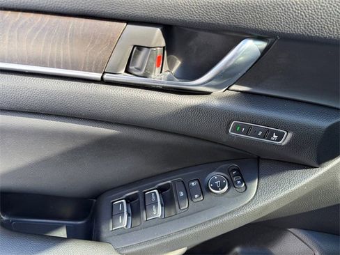 Used 2019 Honda Accord EX-L image 24