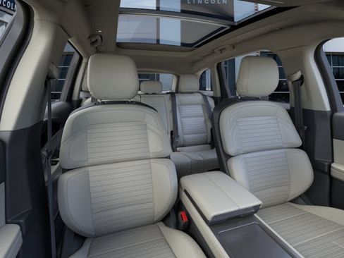 New 2026 Lincoln Nautilus Reserve AWD/4WD image 10