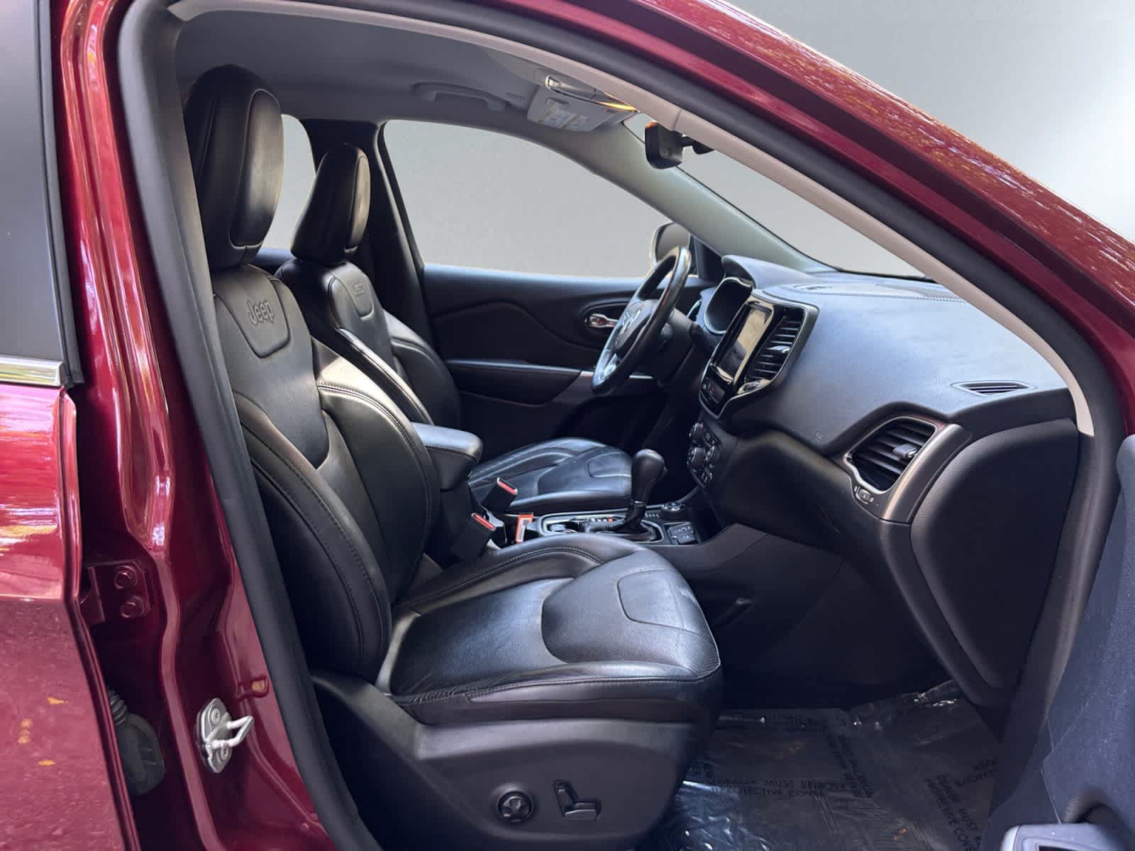Used 2019 Jeep Cherokee Limited AWD/4WD image 20