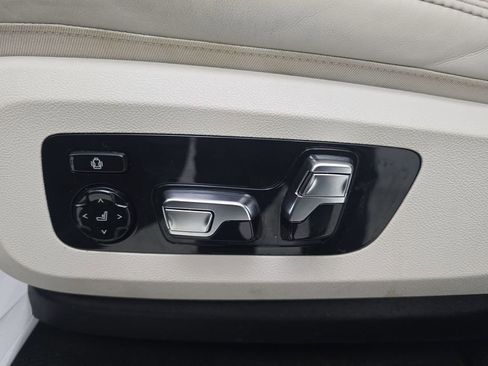 Certified 2025 BMW X7 xDrive40i w/ Executive Package AWD/4WD image 13