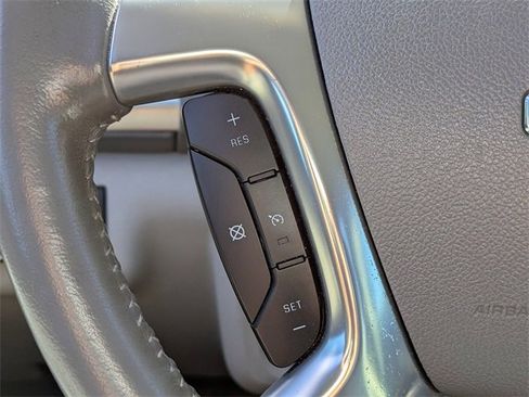 Used 2014 GMC Acadia SLE image 25