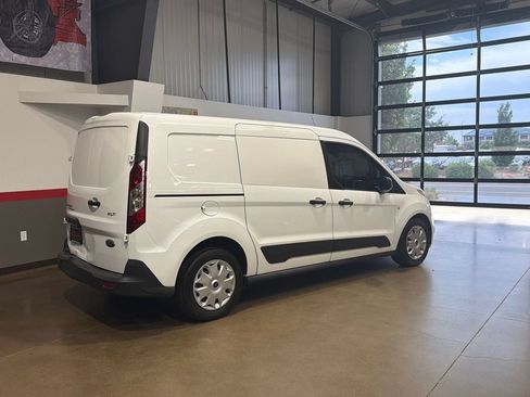 Used 2017 Ford Transit Connect XLT FWD image 4