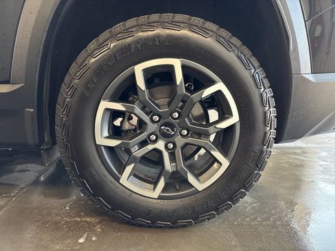 Used 2025 Chevrolet Equinox ACTIV AWD/4WD image 33