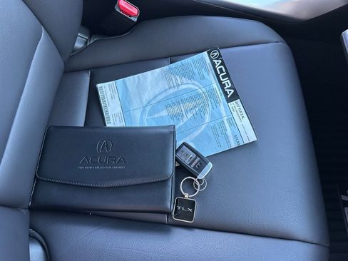 Used 2017 Acura TLX image 33